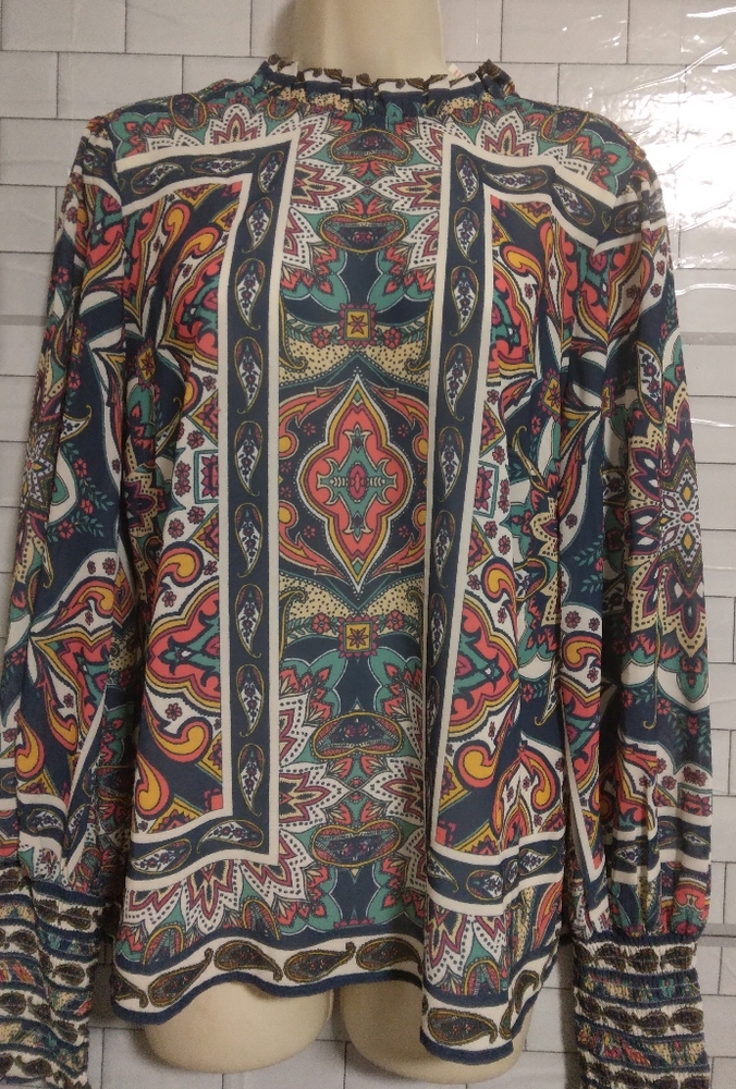 A-2 Flying Tomato 🍅 paisley top size Large